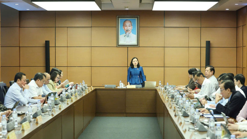 Quang cảnh thảo luận tổ ngày 6/11 tại Kỳ họp thứ 10, Quốc hội khóa XV. (Ảnh: DUY LINH)