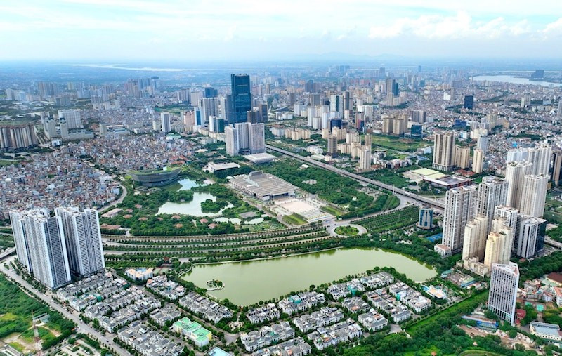Nhờ thực hiện tốt quy chế dân chủ ở cơ sở, các nhiệm vụ phát triển kinh tế-xã hội tại Hà Nội đều đạt hiệu quả cao. Trong ảnh: Diện mạo Hà Nội ngày càng khang trang, hiện đại. (Ảnh: QUANG THÁI)