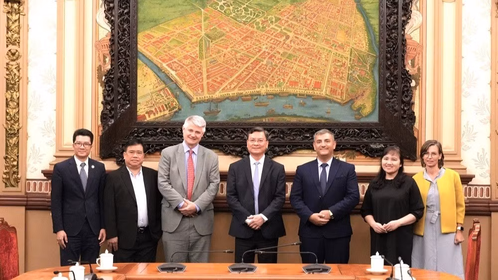 Các đại biểu chụp ảnh lưu niệm. Ảnh: Bảo Ninh 