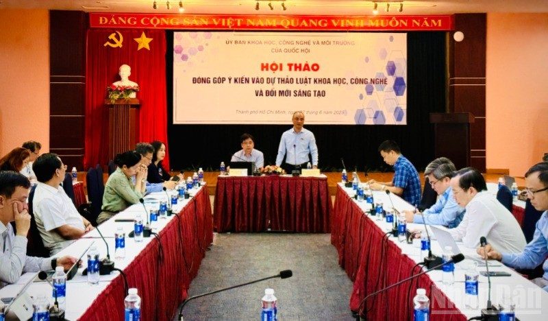 Quang cảnh hội thảo.