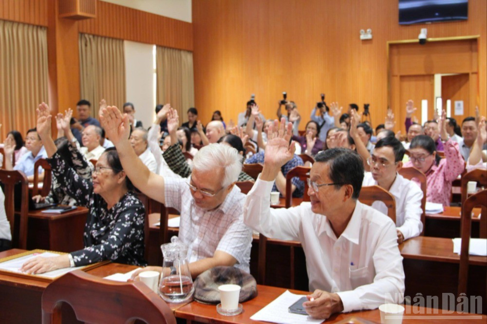 Tại hội nghị, 100% đại biểu có mặt đã biểu quyết đồng thuận phương án nhân sự theo tờ trình. ndo_br_z6724322473145-ed2491ca2d1dcf500a3c7fbbbea7913b-6659.jpg