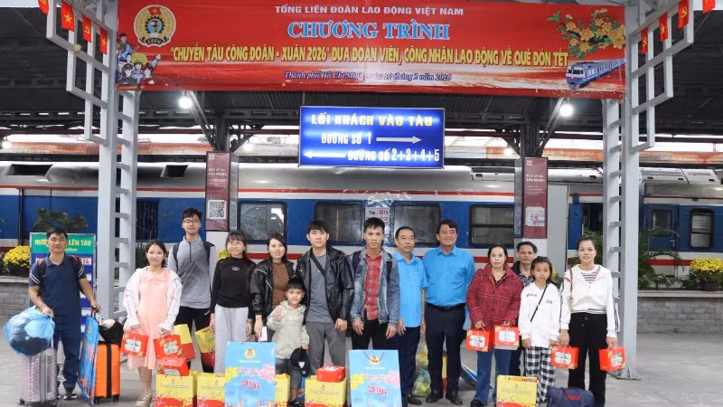 124 gia đình đoàn viên, người lao động từ Thành phố Hồ Chí Minh về quê đón Tết trên chuyến tàu Công đoàn.