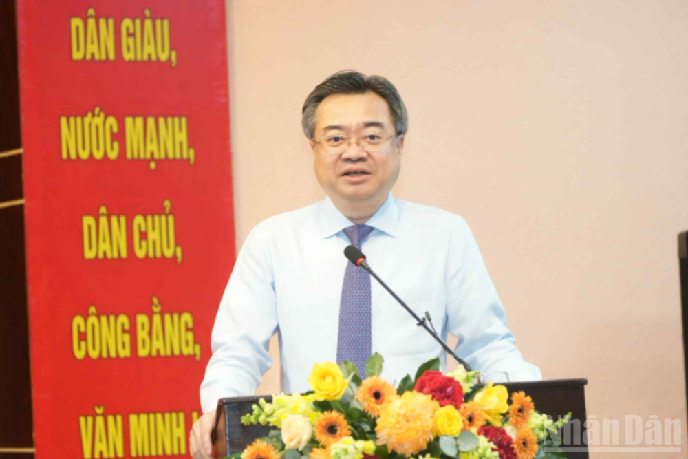 Đồng chí Nguyễn Thanh Nghị, Phó bí thư Thường trực Thành ủy Thành phố Hồ Chí Minh phát biểu tại hội nghị. ndo_br_dc-nghi-797.jpg