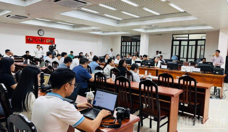 Quận Tân Bình (Thành phố Hồ Chí Minh) vận hành thử nghiệm các nền tảng số dùng chung triển khai mô hình chính quyền địa phương 2 cấp.