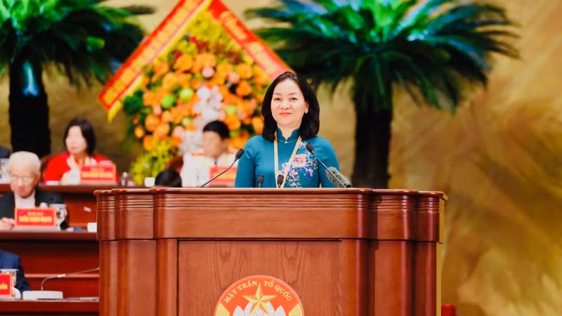 Phó Chủ tịch Thường trực Ủy ban Mặt trận Tổ quốc Việt Nam Thành phố Hồ Chí Minh Trương Thị Bích Hạnh đã trình bày tham luận tại Đại hội.