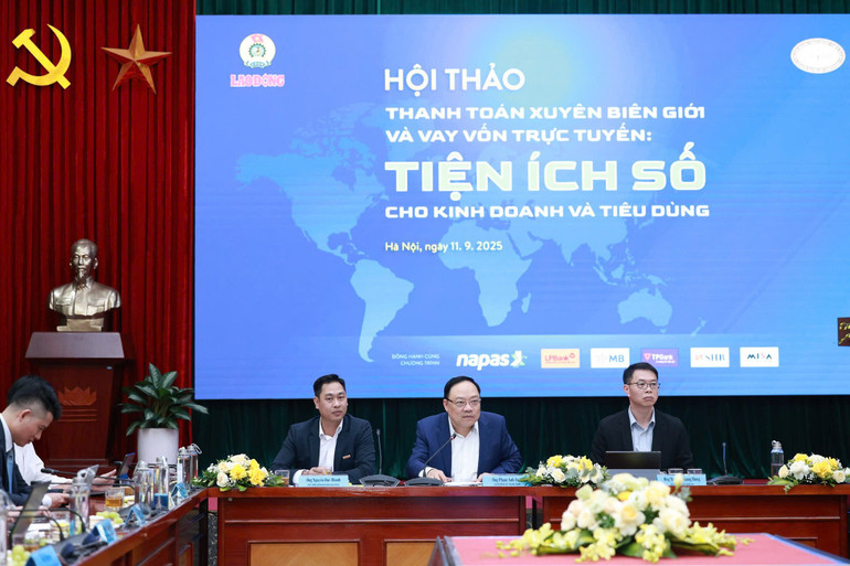 លោក Pham Anh Tuan ប្រធាននាយកដ្ឋានទូទាត់ប្រាក់ ធនាគាររដ្ឋវៀតណាមបានមានប្រសាសន៍ថា “ឧបករណ៍ប្រើប្រាស់ហិរញ្ញវត្ថុឌីជីថលតែងតែមានទំនាក់ទំនងយ៉ាងជិតស្និទ្ធជាមួយដំណើរការផ្លាស់ប្តូរឌីជីថល និងការអភិវឌ្ឍន៍សេដ្ឋកិច្ចឌីជីថលរបស់ប្រទេស”។ d606f331d3bc58e201ad.jpg