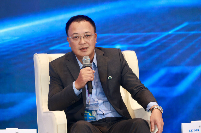 Ông Bùi Hoàng Hải, Phó Chủ tịch Ủy ban Chứng khoán Nhà nước chia sẻ về các đề án thúc đẩy thị trường chứng khoán được triển khai trong thời gian tới. 0640de348d0b07555e1a.jpg
