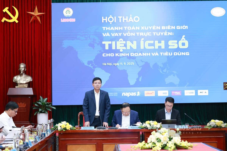 លោក ង្វៀន ង៉ុកហៀន សមាជិកគណៈប្រធាននៃសហព័ន្ធការងារទូទៅវៀតណាម និពន្ធនាយកកាសែតឡាវដុង បាននិយាយនៅក្នុងសិក្ខាសាលានេះ។ hoi-thao-thanh-toan-01.jpg