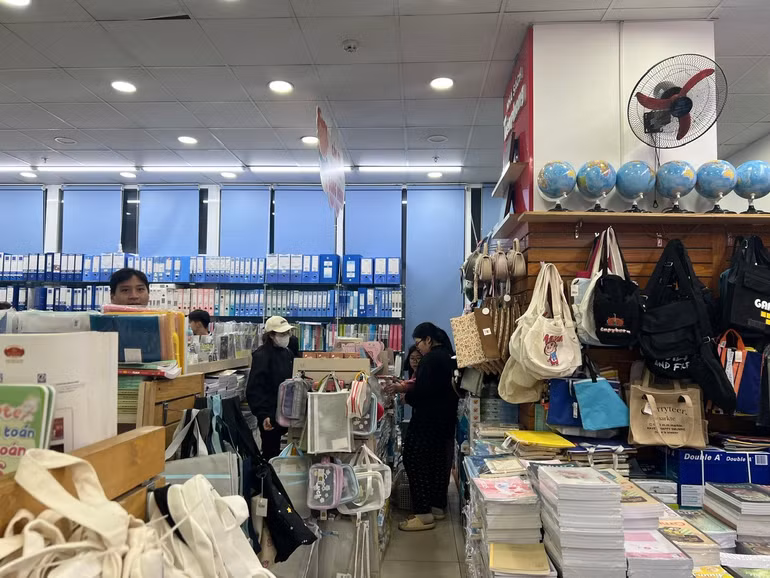 Chi tiêu dùng tăng trưởng khá trong thời gian qua.