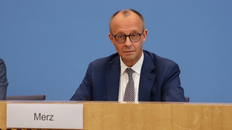 Người phát ngôn Chính phủ Đức Stefan Cornelius xác nhận Thủ tướng nước này Friedrich Merz cùng các nhà lãnh đạo Châu Âu sẽ đến Mỹ ngày 18/8, tham dự cuộc gặp giữa hai nhà lãnh đạo Mỹ và Ukraine. (Ảnh: THX/TTXVN) vna-potal-nhieu-nha-lanh-dao-chau-au-thong-bao-tham-du-cuoc-gap-giua-hai-tong-thong-my-va-ukraine-8216946-53.jpg