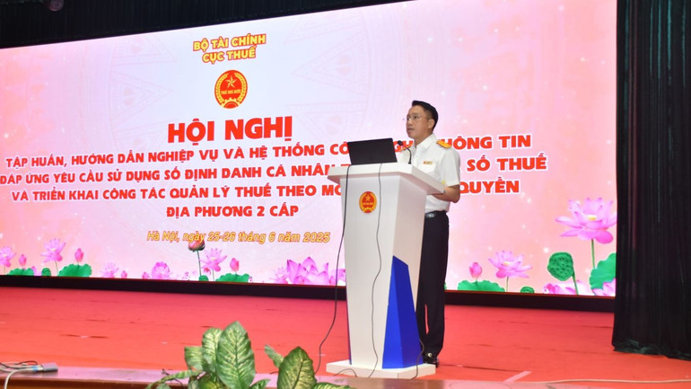 Ông Mai Sơn, Phó Cục trưởng Cục thuế phát biểu khai mạc hội nghị. ong-sonnn.jpg