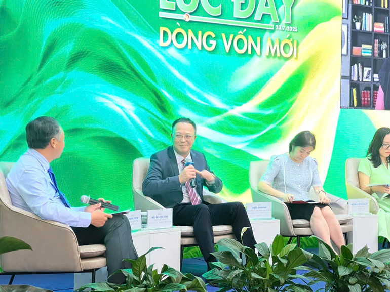 Ông Bùi Hoàng Hải, Phó Chủ tịch Ủy ban Chứng khoán Nhà nước phát biểu tại tọa đàm. d4e76f2ab54c3c12655d4.jpg