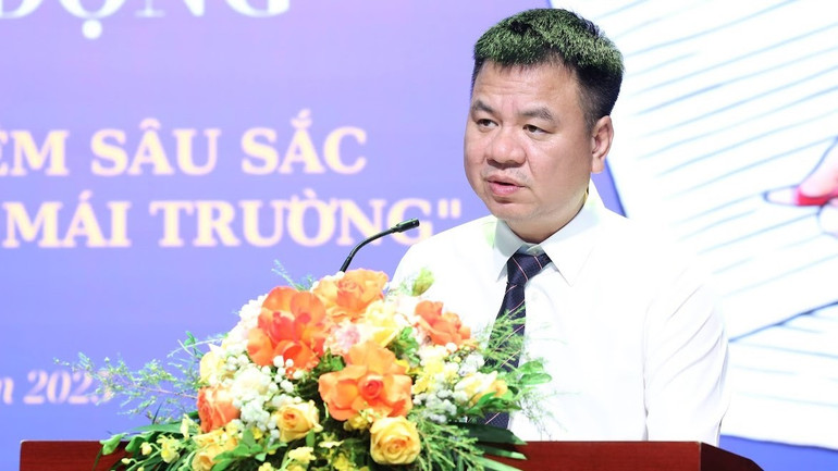 Nhà báo Triệu Ngọc Lâm, Tổng Biên tập Báo Giáo dục và Thời đại, Phó Trưởng ban Thường trực Ban Tổ chức phát biểu ý kiến. img-6139.jpg