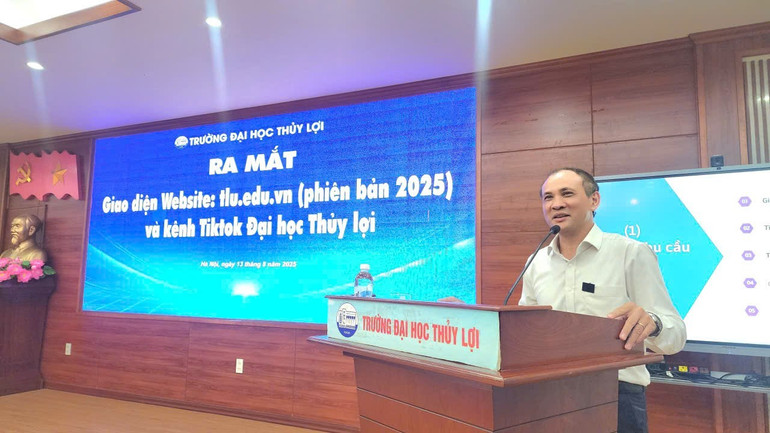 Giáo sư, Tiến sĩ Nguyễn Trung Việt, Hiệu trưởng Trường đại học Thủy lợi phát biểu ý kiến. 1000071426.jpg