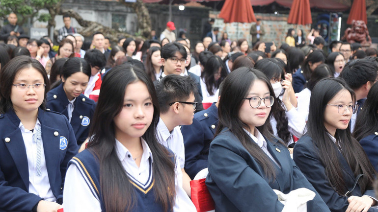 นักเรียนที่เข้าร่วมการประชุม 1000076360.jpg