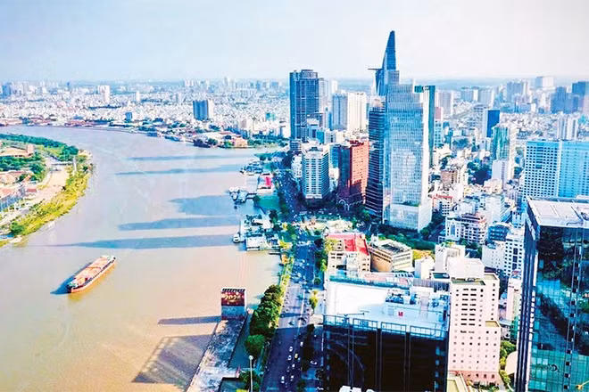Thành phố Hồ Chí Minh phát triển năng động.