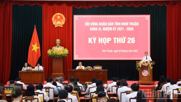 Quang cảnh kỳ họp