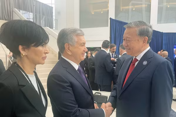 Tổng Bí thư Tô Lâm gặp lãnh đạo các nước nhân dịp tham dự cuộc họp khai mạc Hội đồng hòa bình về Gaza. Ảnh: TTXVN