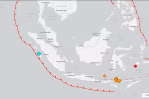 Một trận động đất với cường độ 5,6 đã xảy ngoài khơi của Indonesia (chấm xanh). (Ảnh chụp màn hình USGS)