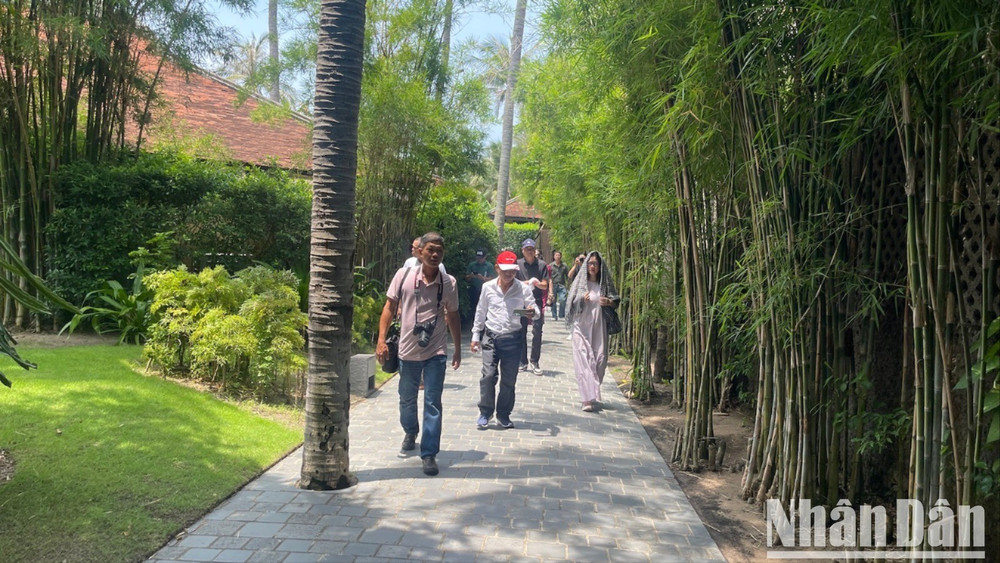 Đoàn phóng viên tham quan ghi nhận tại các cơ sở lưu trú img-8876-9948.jpg