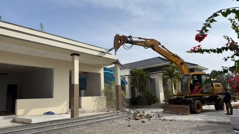 Cơ quan chức năng cưỡng chế.