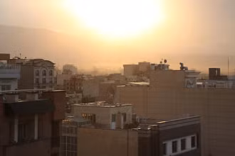 Hình ảnh được chụp tại Tehran, Iran, sau đợt không kích của Israel, sáng 13/6/2025. (Ảnh: Tân Hoa Xã)