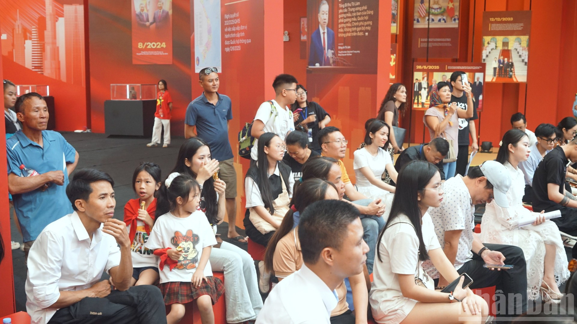 គណៈប្រតិភូ អ្នកជំនាញ និងនិស្សិតជាច្រើននាក់បានចូលរួមសិក្ខាសាលានេះ។ ndo_br_dsc03041-6428.jpg