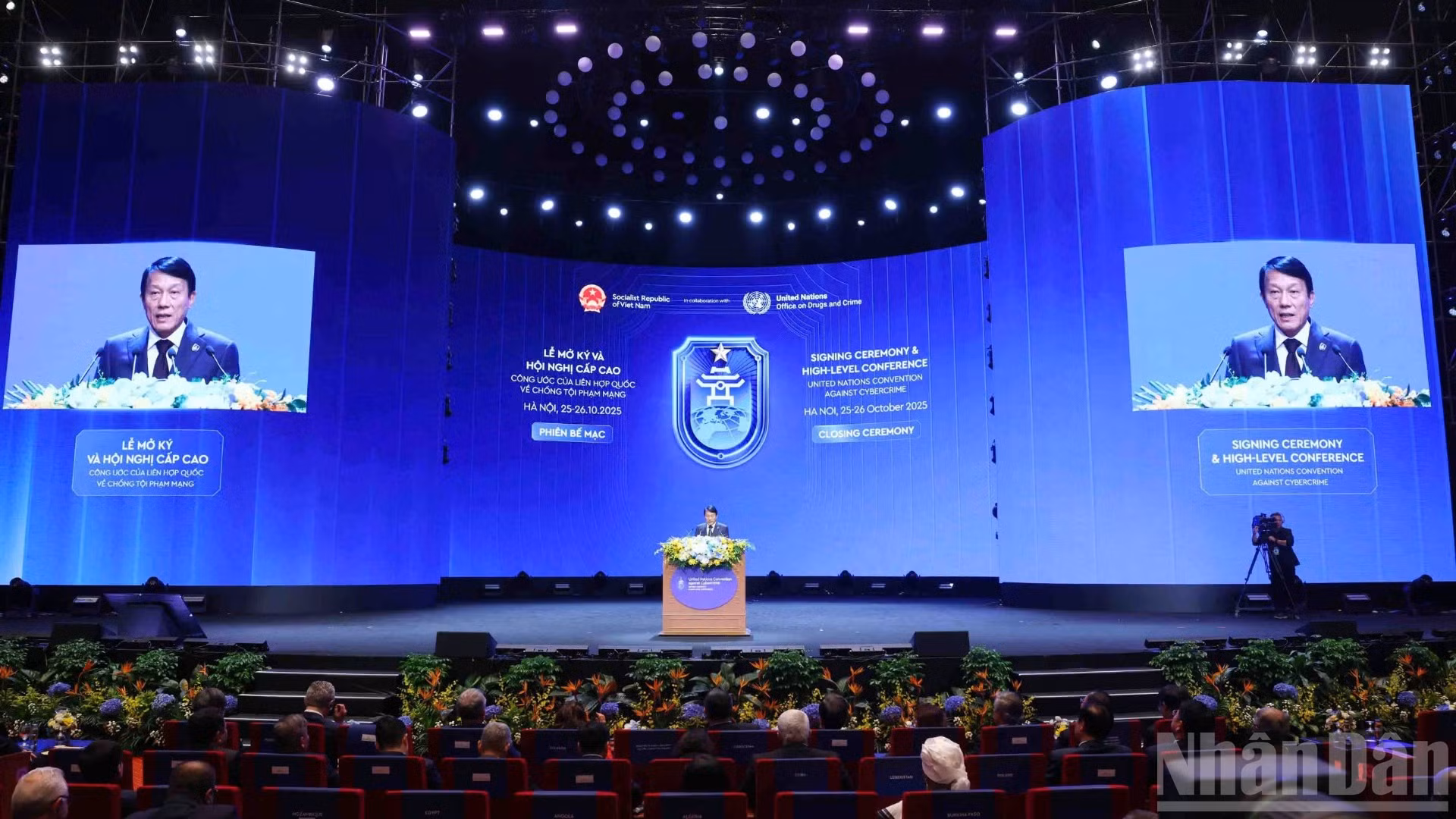 Bộ trưởng Công an Lương Tam Quang phát biểu bế mạc Lễ mở ký Công ước Hà Nội. (Ảnh: THỦY NGUYÊN)