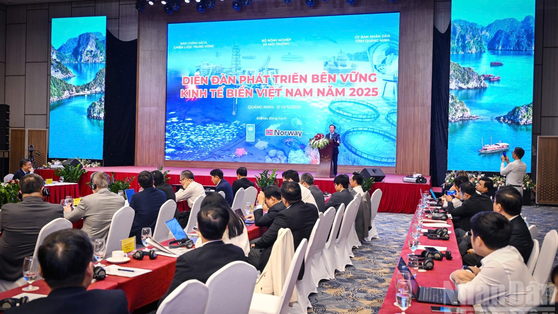 Phiên khai mạc Diễn đàn Phát triển bền vững kinh tế biển Việt Nam năm 2025 tại Quảng Ninh.