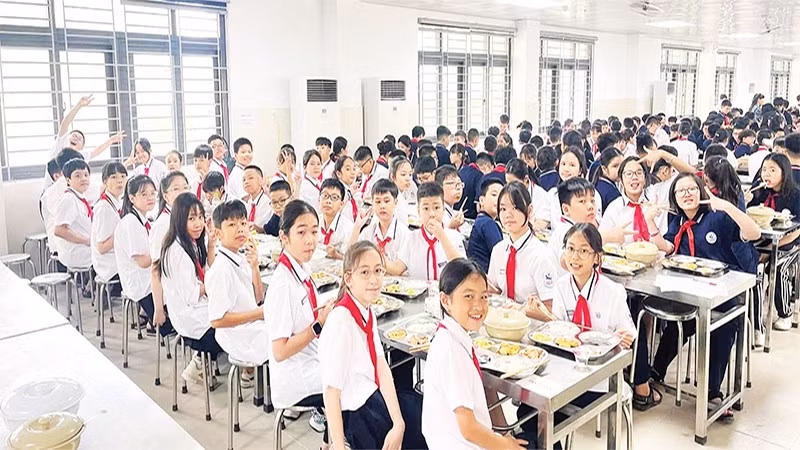 Từ năm học 2024-2025, học sinh Trường THCS Giảng Võ được ăn trưa tại trường và học hai buổi/ngày.