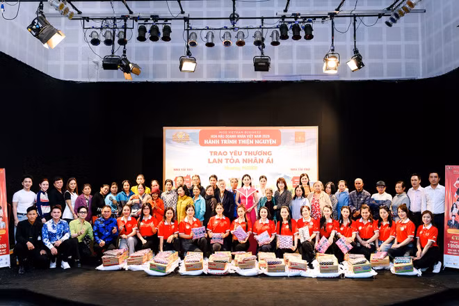 Đoàn Hoa hậu Doanh nhân Việt Nam 2026 tổ chức chương trình thiện nguyện “Trao yêu thương – Lan tỏa nhân ái” tại Gia Lai.