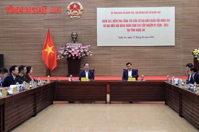 Quang cảnh buổi làm việc.