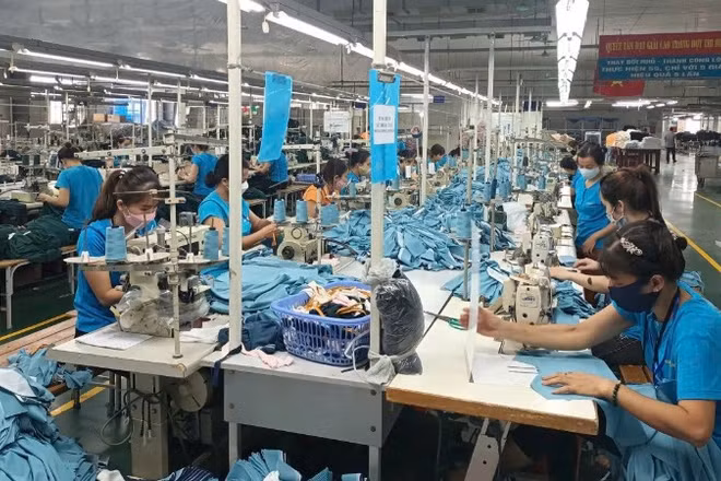 Sản xuất hàng dệt may xuất khẩu tại Tổng công ty cổ phần Dệt may Hà Nội.