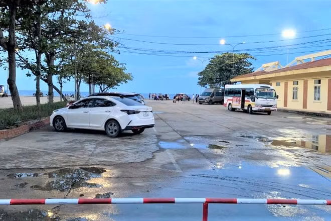 Ủy ban nhân dân phường Cửa Lò yêu cầu các cơ sở kinh doanh dịch vụ phải thu đúng giá niêm yết.