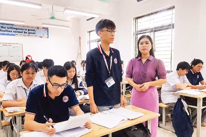 Giờ ôn thi tốt nghiệp THPT của học sinh Trường THPT A Nguyễn Huệ (tỉnh Ninh Bình).