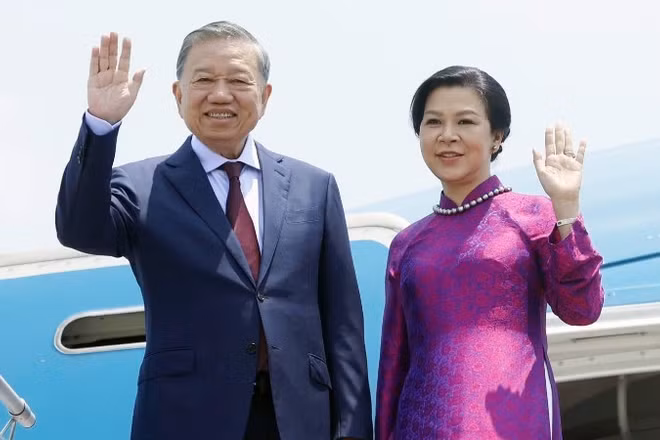 Tổng Bí thư, Chủ tịch nước Tô Lâm và Phu nhân rời Hà Nội, lên đường thăm chính thức Thái Lan. (Ảnh: TTXVN)