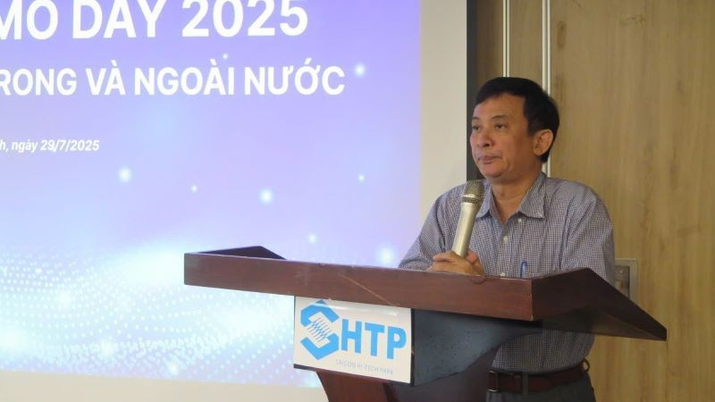 Giáo sư, Tiến sĩ Nguyễn Kỳ Phùng, Trưởng Ban Quản lý Khu Công nghệ cao Thành phố Hồ Chí Minh phát biểu tại chương trình 11.jpg