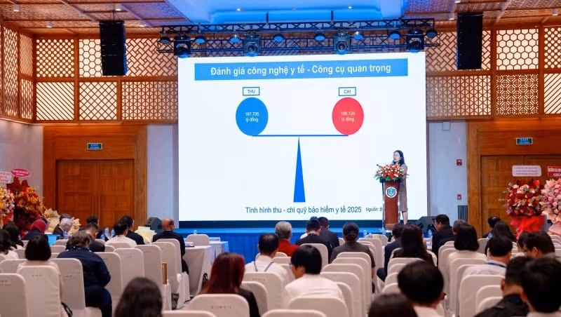 Chuyên gia trình bày tham luận tại sự kiện. (Ảnh: HÀ CHÂU) 