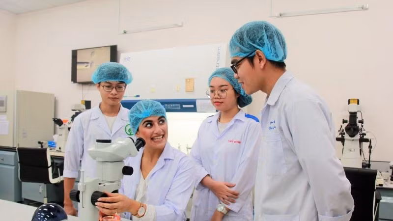 Hoạt động nghiên cứu khoa học tại Đại học Quốc gia Thành phố Hồ Chí Minh.