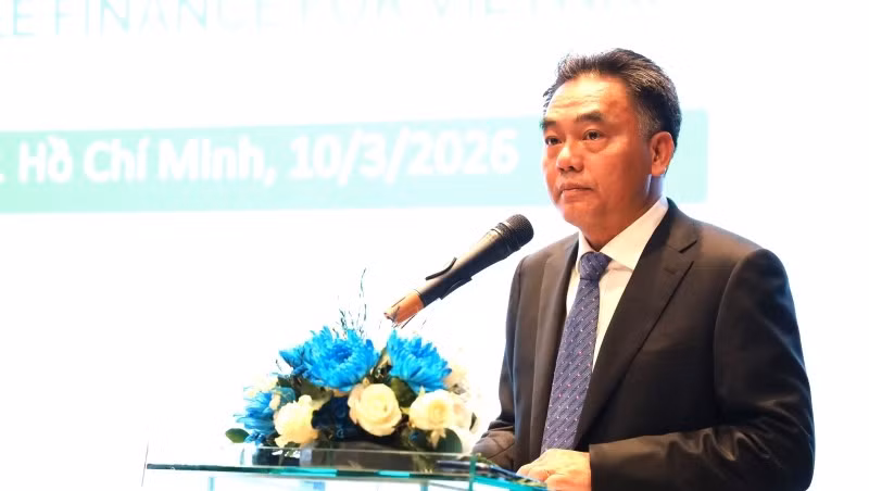 Ông Nguyễn Lộc Hà, Phó Chủ tịch Thường trực Ủy ban nhân dân Thành phố Hồ Chí Minh phát biểu tại diễn đàn.