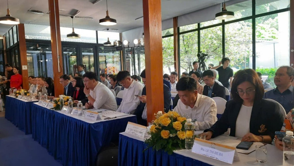 Các đại biểu tham dự lễ công bố. me-2.jpg