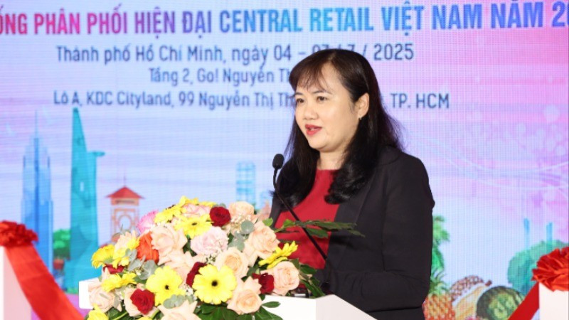 Bà Cao Thị Phi Vân, Phó Giám đốc Trung tâm Xúc tiến Thương mại và Đầu tư Thành phố Hồ Chí Minh phát biểu tại tuần lễ. ba-cao-thi-phi-van-pho-giam-doc-trung-tam-xuc-tien-thuong-mai-va-dau-tu-thanh-pho-itpc-1-2470.jpg