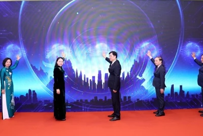 Ra mắt phần mềm "Mặt trận số" trên nền tảng iHanoi.