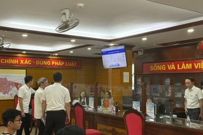 Bộ phận "một cửa" phường Thanh Xuân đã triển khai vận hành thử mô hình chính quyền địa phương 2 cấp.