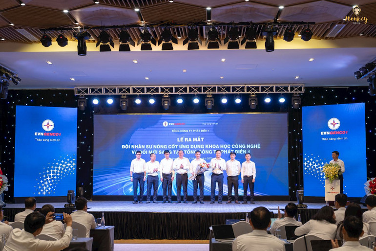 Ra mắt nhóm nòng cốt triển khai Khoa học công nghệ và đổi mới sáng tạo của EVNGENCO1. (Ảnh: EVNGENCO1) moc066691.jpg