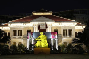 Hệ thống chiếu sáng mỹ thuật tại Nhà Thiếu nhi Thành phố Hồ Chí Minh.