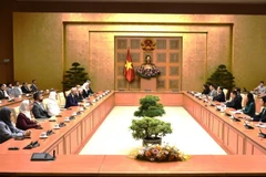 Phó Thủ tướng Chính phủ Hồ Đức Phớc đã tiếp Ngài Khalid Mohammed Sharaf, Giám đốc Chương trình Lãnh đạo trẻ Các Tiểu vương quốc Ả rập Thống nhất (UAE) cùng các thành viên trong Đoàn. (Ảnh: VGP)