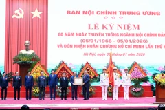 Tổng Bí thư Tô Lâm trao Huân chương Hồ Chí Minh (lần thứ hai) tặng Ban Nội chính Trung ương. (Ảnh: ĐĂNG KHOA)