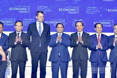 Thủ tướng Chính phủ Phạm Minh Chính với các đồng chí lãnh đạo, đại biểu quốc tế tại Diễn đàn Kinh tế mùa thu năm 2025. (Ảnh: Thanh Giang)