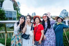 Mọi du khách Hàn Quốc quay lại Đà Nẵng đều được tặng ngay vé “Wow pass” và buffet trưa.